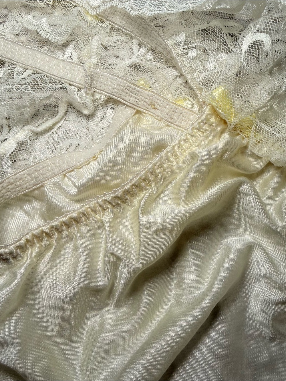 Vintage 80’s Off The Shoulder Teddy Lace Romper Lingerie Ruffles Satin Boudoir - Picture 4 of 7